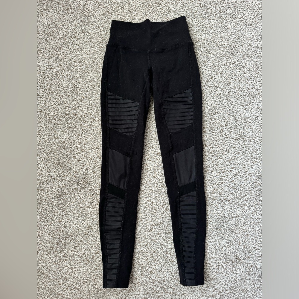 ALO Yoga Black Motto Leggings